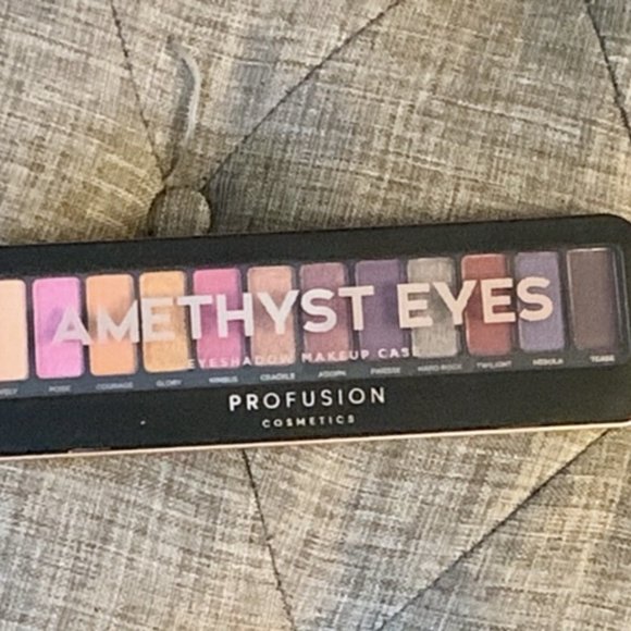 NWT Profusion Eye Shadow Palette - Amethyst Eyes - Picture 3 of 4